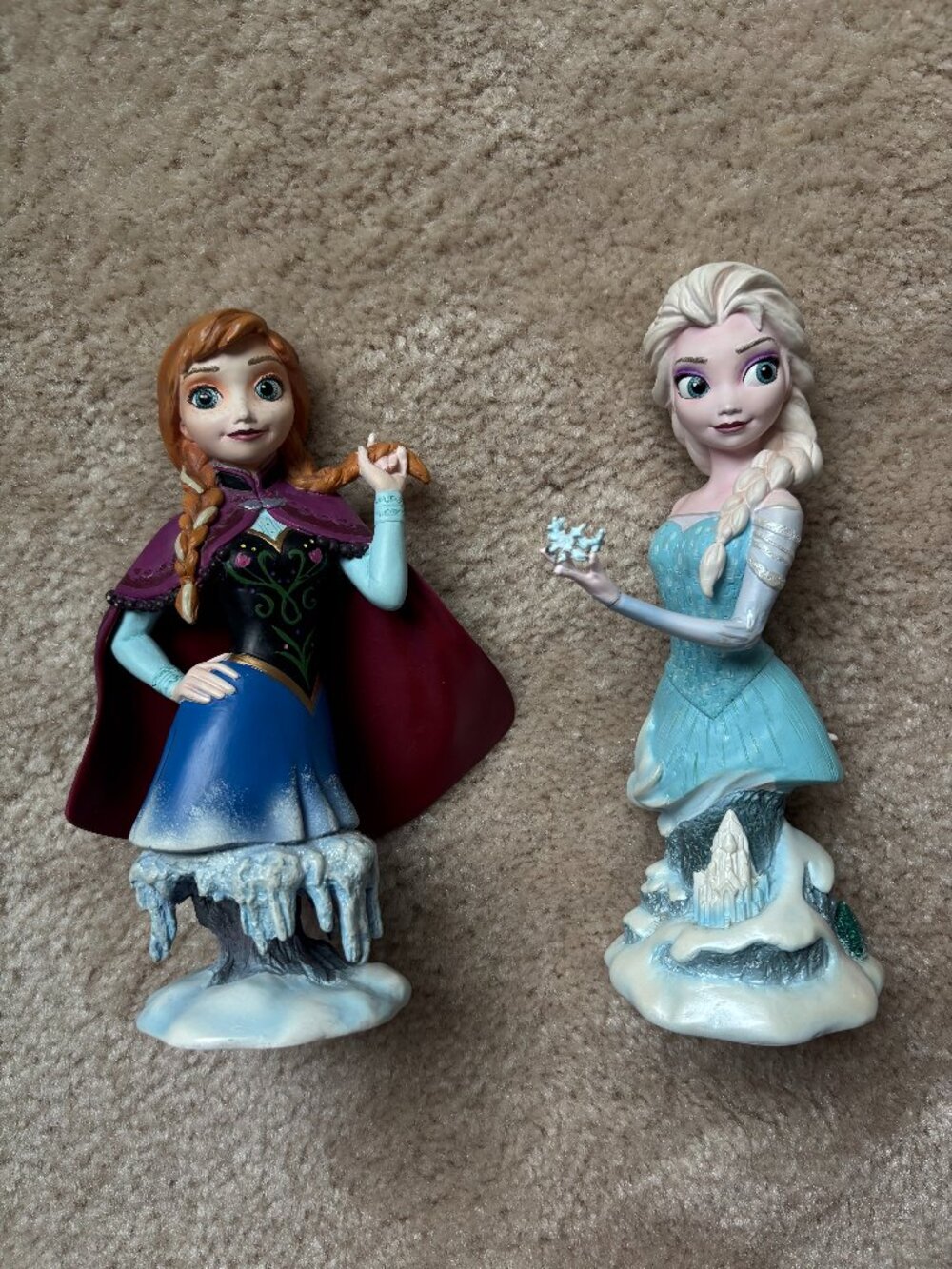 Frozen Anna and Elsa Figurines